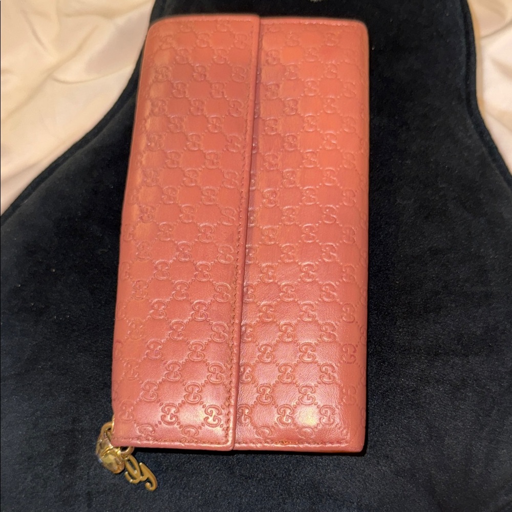 Elegant Pink Gucci Guccissima wallet rose red
